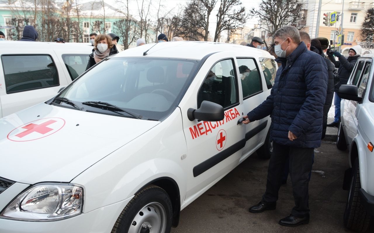 Больницы Чувашии получили новые санитарные автомобили | Министерство  здравоохранения Чувашской Республики